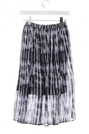 Dětská sukně  C&A, Velikost 14-15y/ 168-170 cm, Barva Vícebarevné, Cena  179,00 Kč