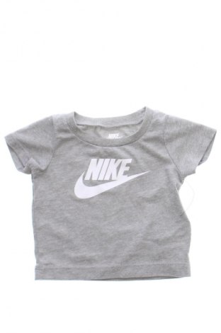 Kinder T-Shirt Nike, Größe 1-2m/ 50-56 cm, Farbe Grau, Preis 24,99 €