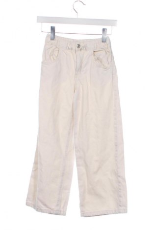 Kinderjeans Zara, Größe 7-8y/ 128-134 cm, Farbe Ecru, Preis € 8,99