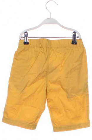 Детски къс панталон H&M, Размер 5-6y/ 116-122 см, Цвят Жълт, Цена 12,99 лв.