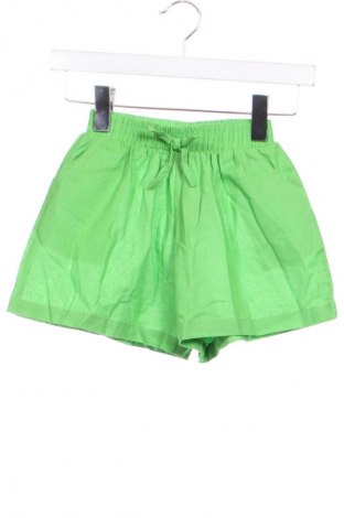 Детски къс панталон Unbranded, Размер 5-6y/ 116-122 см, Цвят Зелен, Цена 12,99 лв.