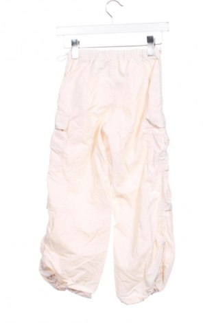 Детски панталон H&M, Размер 7-8y/ 128-134 см, Цвят Екрю, Цена 21,99 лв.