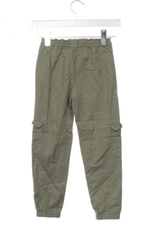 Детски панталон H&M, Размер 6-7y/ 122-128 см, Цвят Зелен, Цена 14,99 лв.