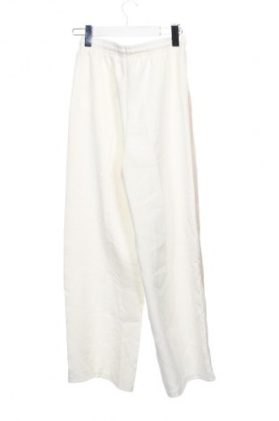 Детски панталон Unbranded, Размер 12-13y/ 158-164 см, Цвят Бял, Цена 13,99 лв.