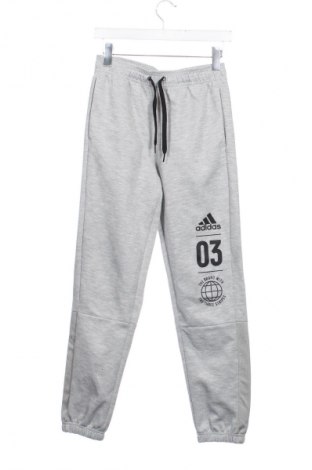 Παιδική κάτω φόρμα Adidas, Μέγεθος 12-13y/ 158-164 εκ., Χρώμα Γκρί, Τιμή 20,99 €