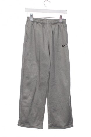 Detské tepláky Nike, Veľkosť 12-13y/ 158-164 cm, Farba Sivá, Cena  24,95 €