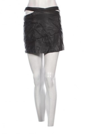 Skórzana spódnica Bershka, Rozmiar M, Kolor Czarny, Cena 36,99 zł