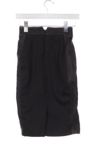 Skórzana spódnica Reiss, Rozmiar XXS, Kolor Czarny, Cena 408,83 zł
