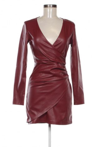 Δερμάτινο φόρεμα Stradivarius, Μέγεθος S, Χρώμα Κόκκινο, Τιμή 31,68 €