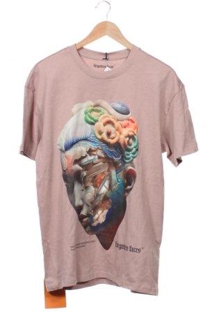 Ανδρικό t-shirt Forgotten Faces, Μέγεθος XS, Χρώμα Σάπιο μήλο, Τιμή 12,99 €