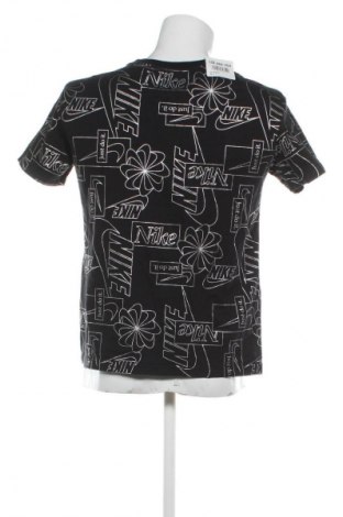 Мъжка тениска Nike, Размер S, Цвят Многоцветен, Цена 34,99 лв.