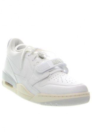 Мъжки обувки Air Jordan Nike, Размер 43, Цвят Бял, Цена 192,99 лв.