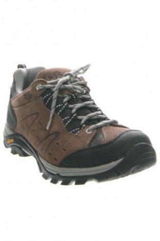 Férfi cipők
 Brutting, Méret 42, Szín Barna, Ár 22 678 Ft