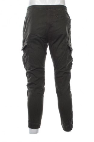 Мъжко спортно долнище LC Waikiki, Размер M, Цвят Зелен, Цена 29,00 лв.