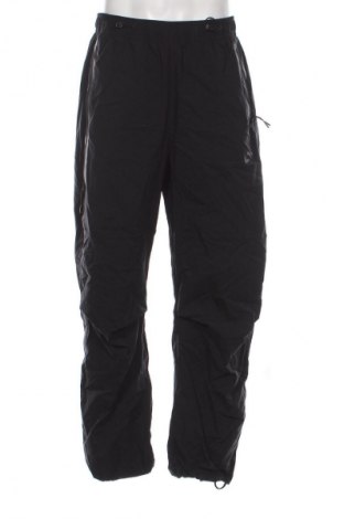 Herren Sporthose Nike, Größe M, Farbe Schwarz, Preis 57,99 €