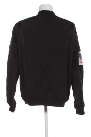 Мъжко яке Pull&Bear, Размер XL, Цвят Черен, Цена 42,64 лв.