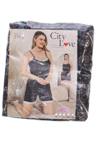 Piżama
 Unbranded, Rozmiar M, Kolor Kolorowy, Cena 142,39 zł