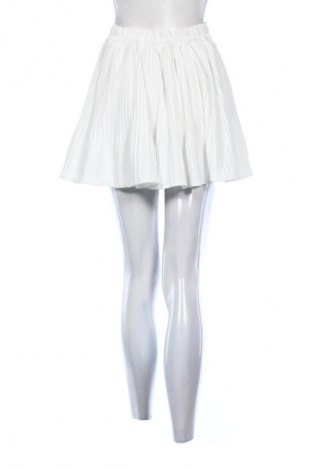 Пола - панталон Unbranded, Размер S, Цвят Бял, Цена 16,99 лв.