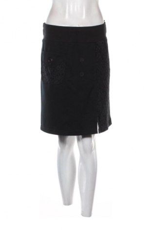 Spódnica 4me, Rozmiar M, Kolor Czarny, Cena 43,68 zł