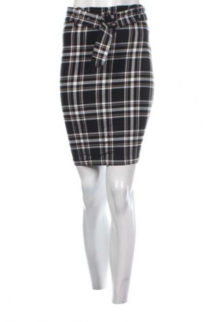 Пола Amisu, Размер S, Цвят Многоцветен, Цена 10,99 лв.