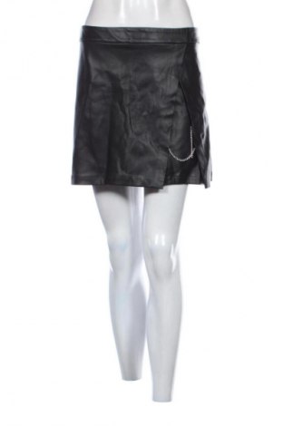 Пола Bershka, Размер XL, Цвят Черен, Цена 19,00 лв.