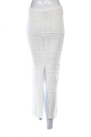 Пола Bershka, Размер S, Цвят Бежов, Цена 16,87 €