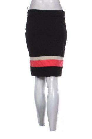 Пола Daphne, Размер M, Цвят Многоцветен, Цена 41,00 лв.