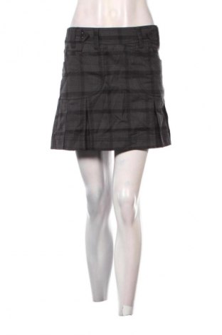 Пола Edc By Esprit, Размер XL, Цвят Многоцветен, Цена 11,99 лв.