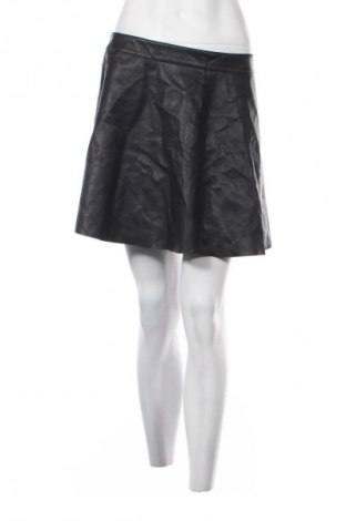 Пола Fb Sister, Размер M, Цвят Черен, Цена 11,99 лв.