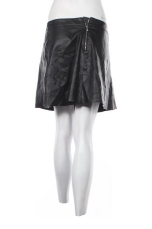 Пола Fb Sister, Размер M, Цвят Черен, Цена 11,99 лв.