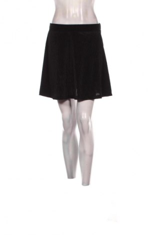 Пола Fb Sister, Размер M, Цвят Черен, Цена 9,99 лв.