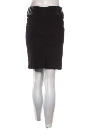 Szoknya Forel, Méret M, Szín Fekete, Ár 10 948 Ft