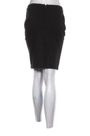 Пола Guess, Размер M, Цвят Черен, Цена 62,56 лв.