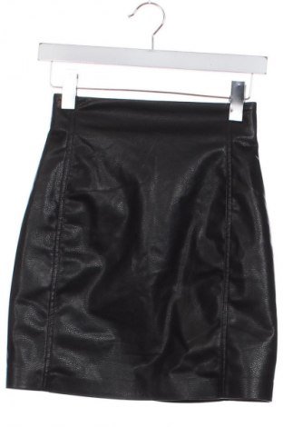 Пола H&M, Размер XXS, Цвят Черен, Цена 17,99 лв.