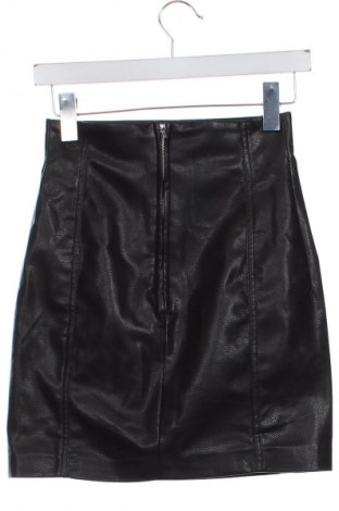 Пола H&M, Размер XXS, Цвят Черен, Цена 17,99 лв.