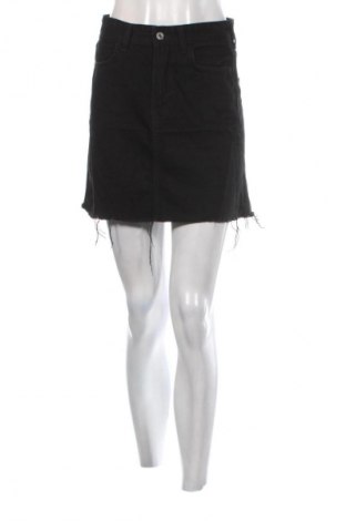 Пола H&M, Размер M, Цвят Черен, Цена 11,99 лв.