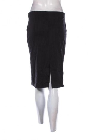 Пола Hennes, Размер M, Цвят Многоцветен, Цена 17,99 лв.