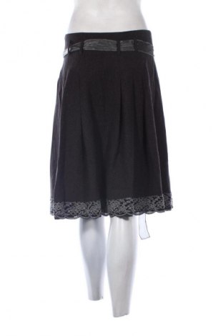 Szoknya Modena, Méret L, Szín Fekete, Ár 3 800 Ft