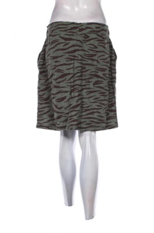 Пола Peacocks, Размер M, Цвят Многоцветен, Цена 19,14 лв.