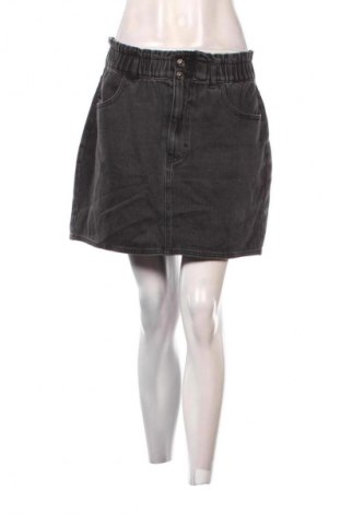 Spódnica Pull&Bear, Rozmiar L, Kolor Czarny, Cena 45,99 zł