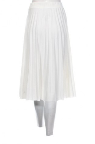 Пола Reserved, Размер S, Цвят Черен, Цена 19,99 лв.