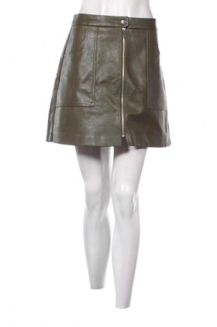 Пола Stradivarius, Размер L, Цвят Зелен, Цена 17,99 лв.