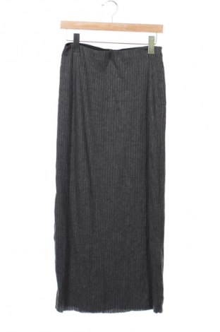 Пола Unbranded, Размер M, Цвят Сив, Цена 20,99 лв.