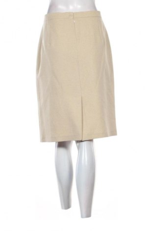 Пола Unbranded, Размер M, Цвят Бежов, Цена 19,14 лв.