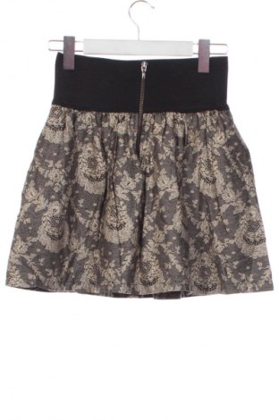 Пола Unbranded, Размер XS, Цвят Многоцветен, Цена 11,99 лв.