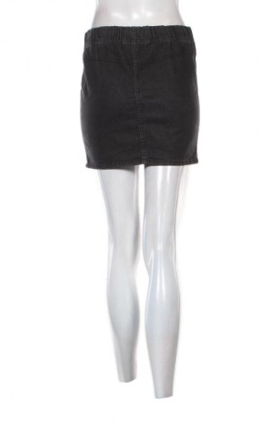 Пола Unbranded, Размер M, Цвят Черен, Цена 16,99 лв.