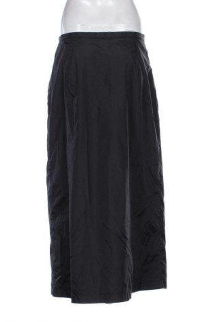 Пола Unbranded, Размер L, Цвят Черен, Цена 23,46 лв.