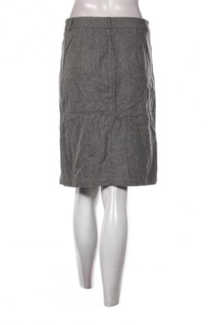 Пола United Colors Of Benetton, Размер M, Цвят Сив, Цена 25,99 лв.