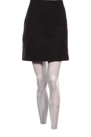 Пола Vero Moda, Размер L, Цвят Черен, Цена 9,99 лв.