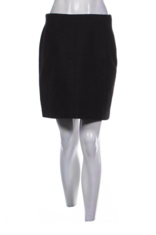 Пола Vero Moda, Размер M, Цвят Черен, Цена 13,99 лв.